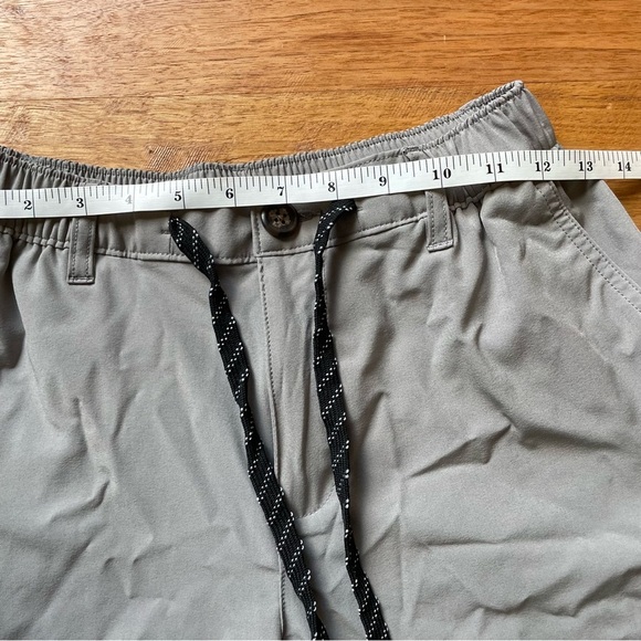 Chubbies Everywhere Performance Gray Shorts No Liner, 6" inseam - Picture 12 of 16